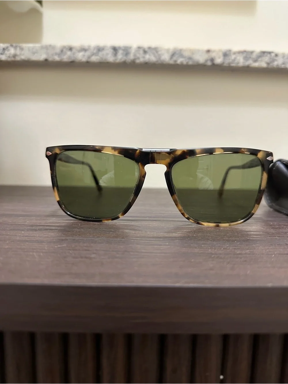 Persol 10564e like beige